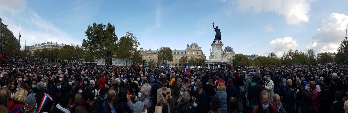 Paris plusieurs milliers de personnes rassemblées pour rendre hommage