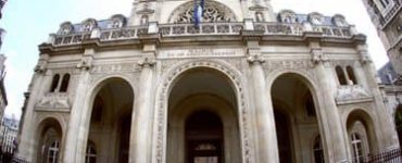 Paris: un centre d'accueil pour réfugiés va ouvrir dans l'ancienne mairie du 1er arrondissement