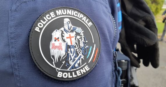 Deux policiers municipaux de Bollène attaqués au couteau