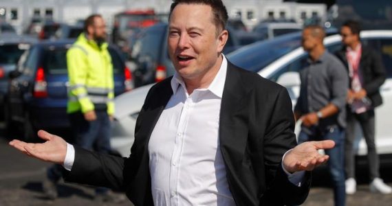 Tesla investit 1,5 milliard de dollars en bitcoin, le cours atteint un niveau record