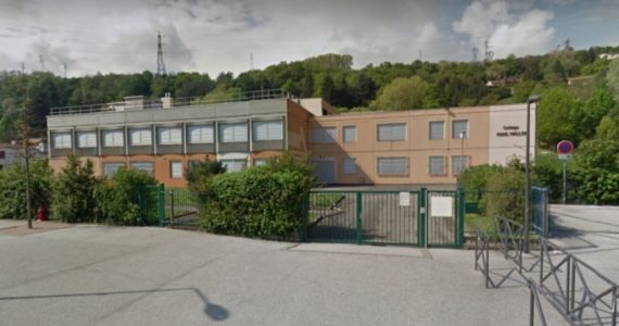 Près de Lyon : une enseignante reçoit trois coups de poing d’une élève, ses collègues exercent leur droit de retrait