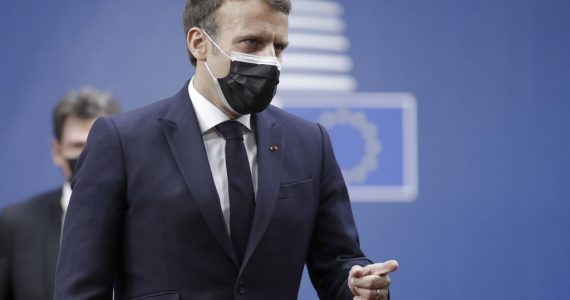 Macron « aime énormément » la Seine-Saint-Denis où « il ne manque que la mer pour faire la Californie »