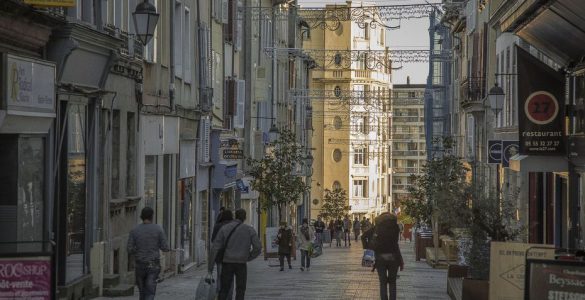 Un candidat aux élections départementales porte-plainte après avoir subi des attaques racistes sur un marché à Limoges