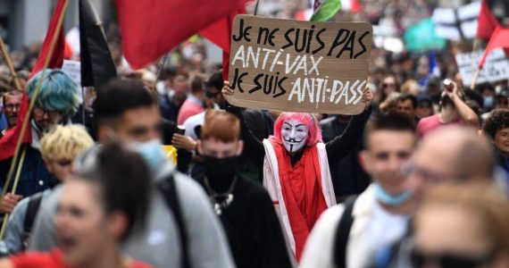 Lyon : Quatre militants antifa écroués pour des violences lors d’une manifestation anti-pass sanitaire