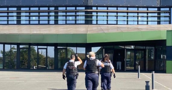 Essonne : intrusion au lycée Mandela à Etampes, violences contre le proviseur et un surveillant