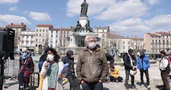 Expulsion de Madama : le couple qui accueillait le jeune Malien placé en garde à vue