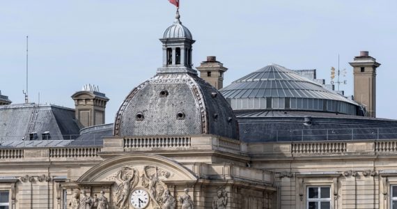 Le Sénat rejette la proposition de loi PS sur l’intégration des jeunes majeurs étrangers