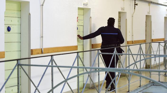 Détenus étrangers dans les prisons françaises: une note de plus en plus salée