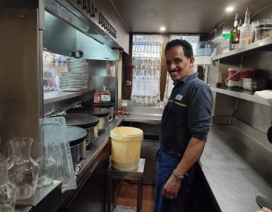 À Paris, comment la crêpe bretonne de Montparnasse est devenue une affaire tamoule