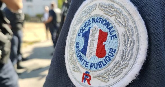 Deux policiers braqués à Carpentras