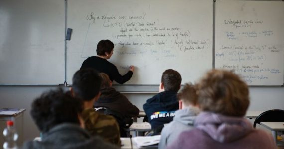 Apprentissage de l’anglais : plus de la moitié des élèves de 3e n’ont pas le niveau requis