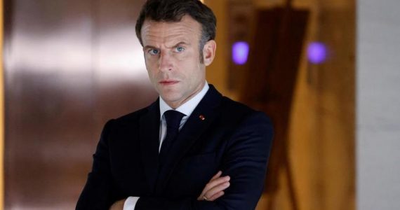 Coupe du monde 2022 : «Il ne faut pas politiser le sport», affirme Emmanuel Macron