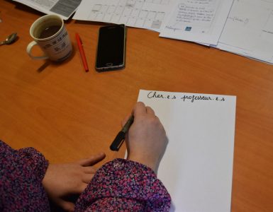 Elle dénonce l'utilisation de l'écriture inclusive au collège de Breteuil