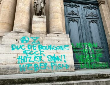 Paris : l’église Saint-Roch taguée par des anarchistes