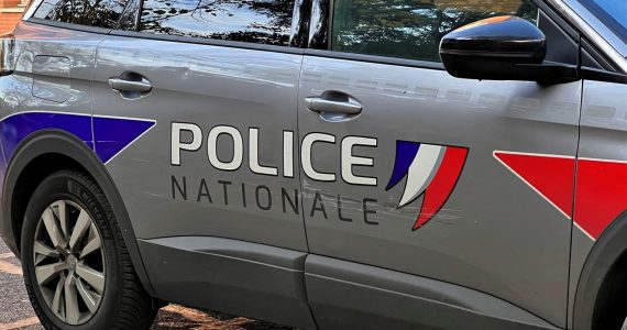 Un homme jugé à Paris pour le viol de la femme qui l'hébergeait