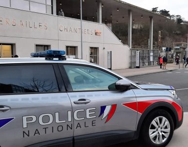 Versailles : dans le train, il refuse de se faire contrôler par une femme