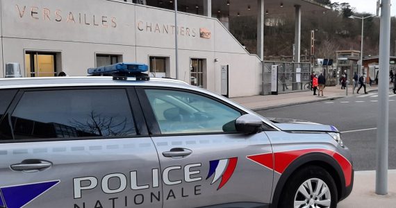 Versailles : dans le train, il refuse de se faire contrôler par une femme