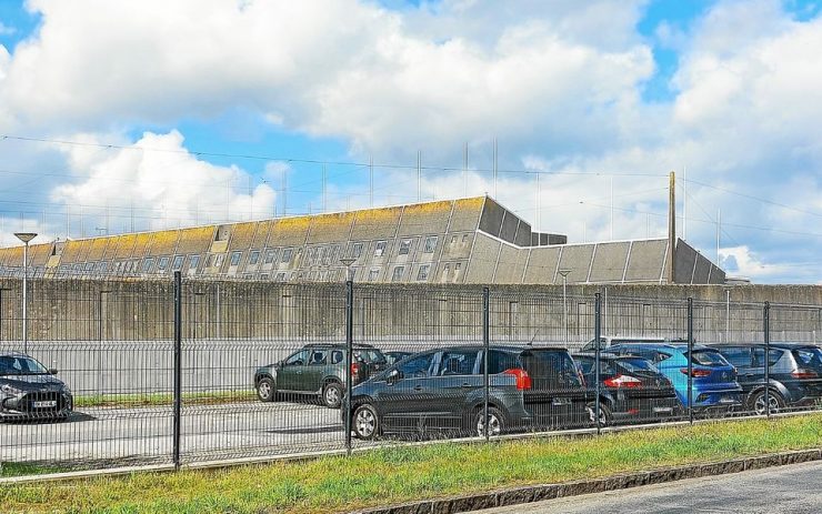 À Brest, un rodéo sur le parking de la prison inquiète les agents pénitentiaires