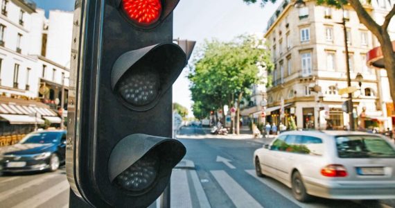 Colombes : un piéton passé à tabac par un automobiliste et son passager… pour un feu rouge