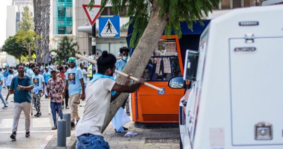 Violences à Tel Aviv : des émeutes impliquant des réfugiés érythréens font des centaines de blessés