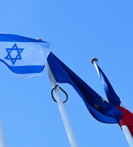 "Le sang des victimes est encore chaud que le drapeau israélien disparaît déjà" : polémique à la mairie de Strasbourg