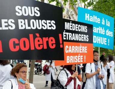 Les médecins à diplôme étranger n'ayant pas réussi un concours vont pouvoir continuer de travailler, annonce le gouvernement