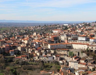 "Dès qu'il y a un différend, on prend la kalachnikov" : dans le Puy-de-Dôme, le trafic de stups n'épargne plus aucun territoire