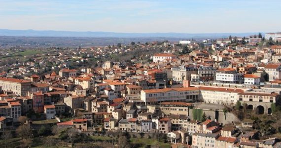 "Dès qu'il y a un différend, on prend la kalachnikov" : dans le Puy-de-Dôme, le trafic de stups n'épargne plus aucun territoire