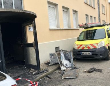 Deux blessés graves dans un incendie à Villeurbanne : le feu est parti dans deux escaliers différents