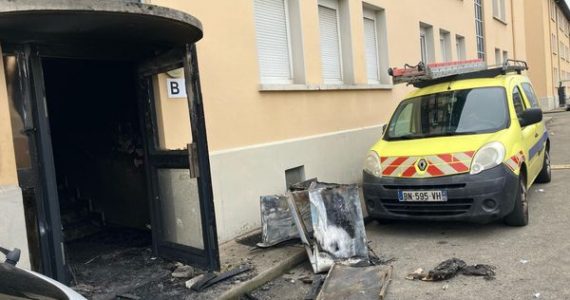 Deux blessés graves dans un incendie à Villeurbanne : le feu est parti dans deux escaliers différents