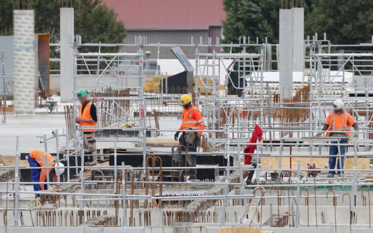 Bondy : deux ans ferme pour le patron qui s’enrichissait en employant et logeant des sans-papiers