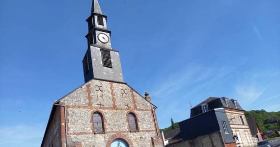 Squattée depuis six mois, cette église a été profanée et dégradée près de Honfleur