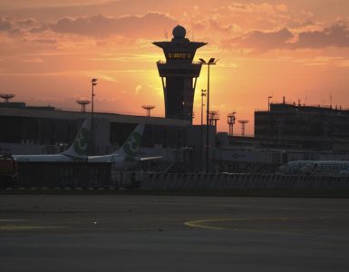 France: «Libérez Moussa», les passagers d'un vol Paris-Bamako empêchent l'expulsion d'un jeune homme