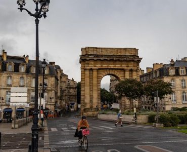 Bordeaux : un agresseur au couteau interpellé et écroué