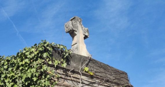 Près de Toulouse. Cercueils ouverts, squelettes exhumés... Épouvantable profanation dans un cimetière