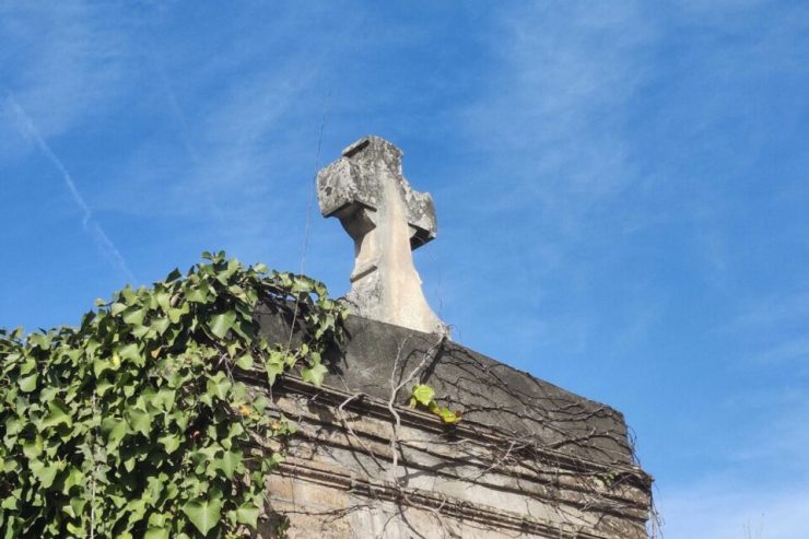 Près de Toulouse. Cercueils ouverts, squelettes exhumés... Épouvantable profanation dans un cimetière