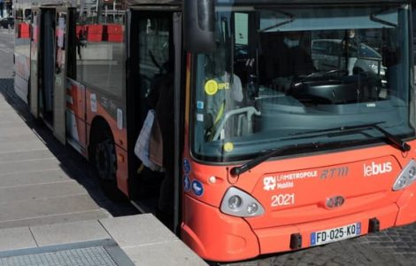 Un sexagénaire reçoit un coup de couteau dans un bus RTM à Marseille