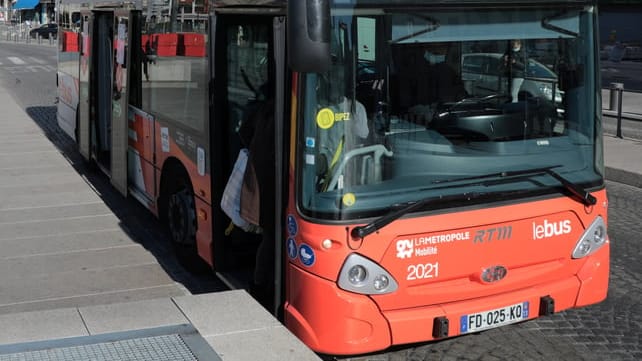 Un sexagénaire reçoit un coup de couteau dans un bus RTM à Marseille