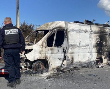 Flambée de violences à Reims, deux véhicules de la Ville incendiés