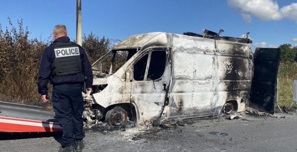 Flambée de violences à Reims, deux véhicules de la Ville incendiés