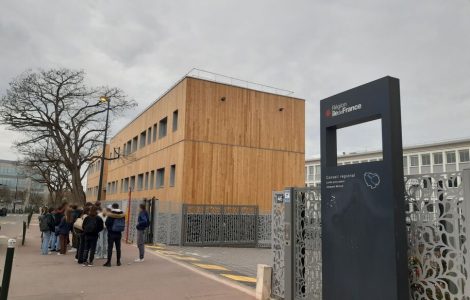 Embuscade devant le lycée Monod de Clamart : quatre élèves blessés