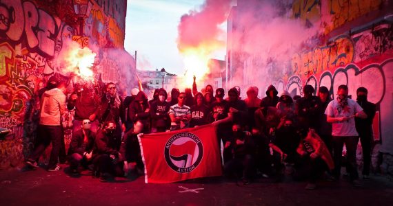 Action Antifasciste Paris-Banlieue : 16 ans de violences