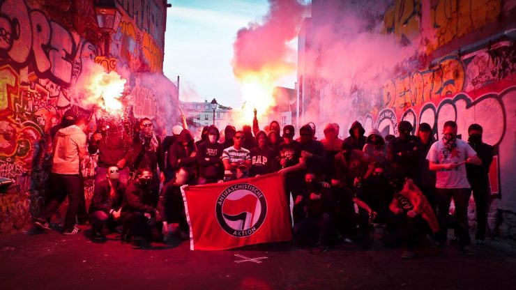 Action Antifasciste Paris-Banlieue : 16 ans de violences