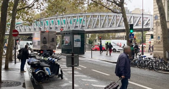 « J’ai vu un gars s’écrouler » : deux hommes grièvement blessés après une altercation au couteau à La Chapelle