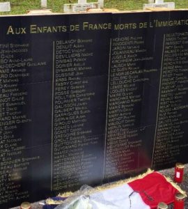 « Aux enfants de France morts de l’immigration » : plainte déposée après une cérémonie de l’Action française dans une nécropole