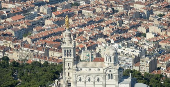 INFO BFM MARSEILLE PROVENCE. Trois hommes s'introduisent à Notre-Dame-de-la-Garde et volent l'argent des offrandes