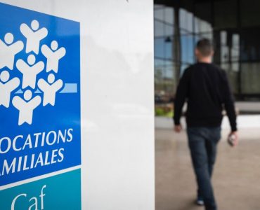 Allocations : des associations saisissent le Conseil d’État pour la suppression d’un algorithme anti-fraude