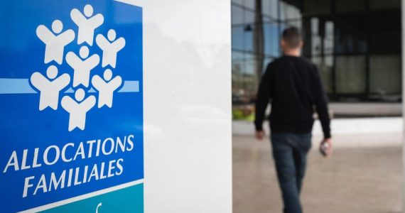 Allocations : des associations saisissent le Conseil d’État pour la suppression d’un algorithme anti-fraude