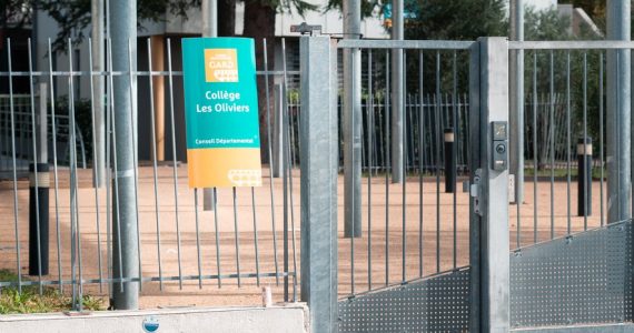 "On attend une réponse de notre hiérarchie" : le personnel du collège Les Oliviers à Nîmes exerce son droit de retrait après une alerte à la bombe