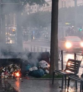 Lyon. Un lycée attaqué par des mortiers, incendie devant l'entrée : la police intervient